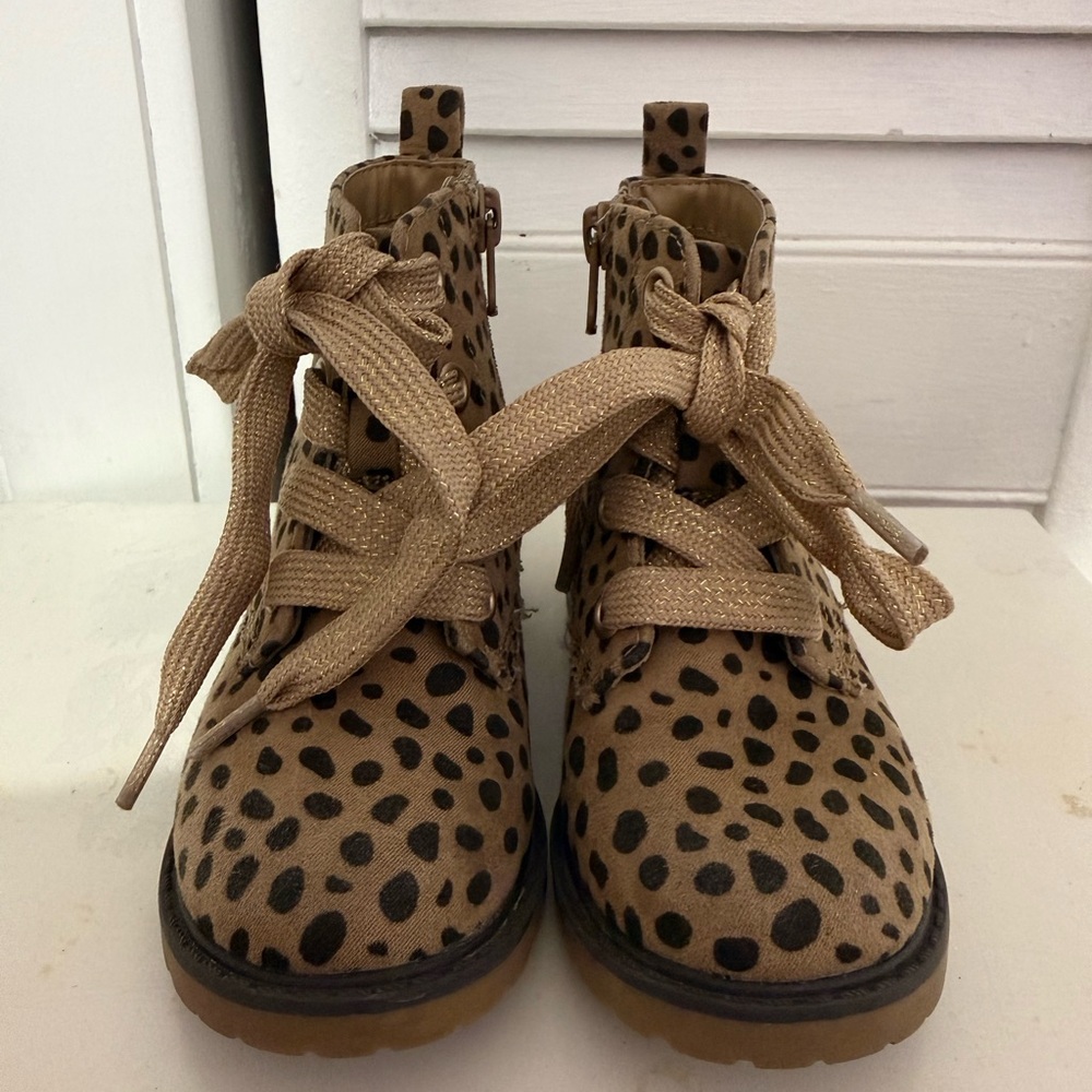 Cat & Jack Tan and Black Kids Boots